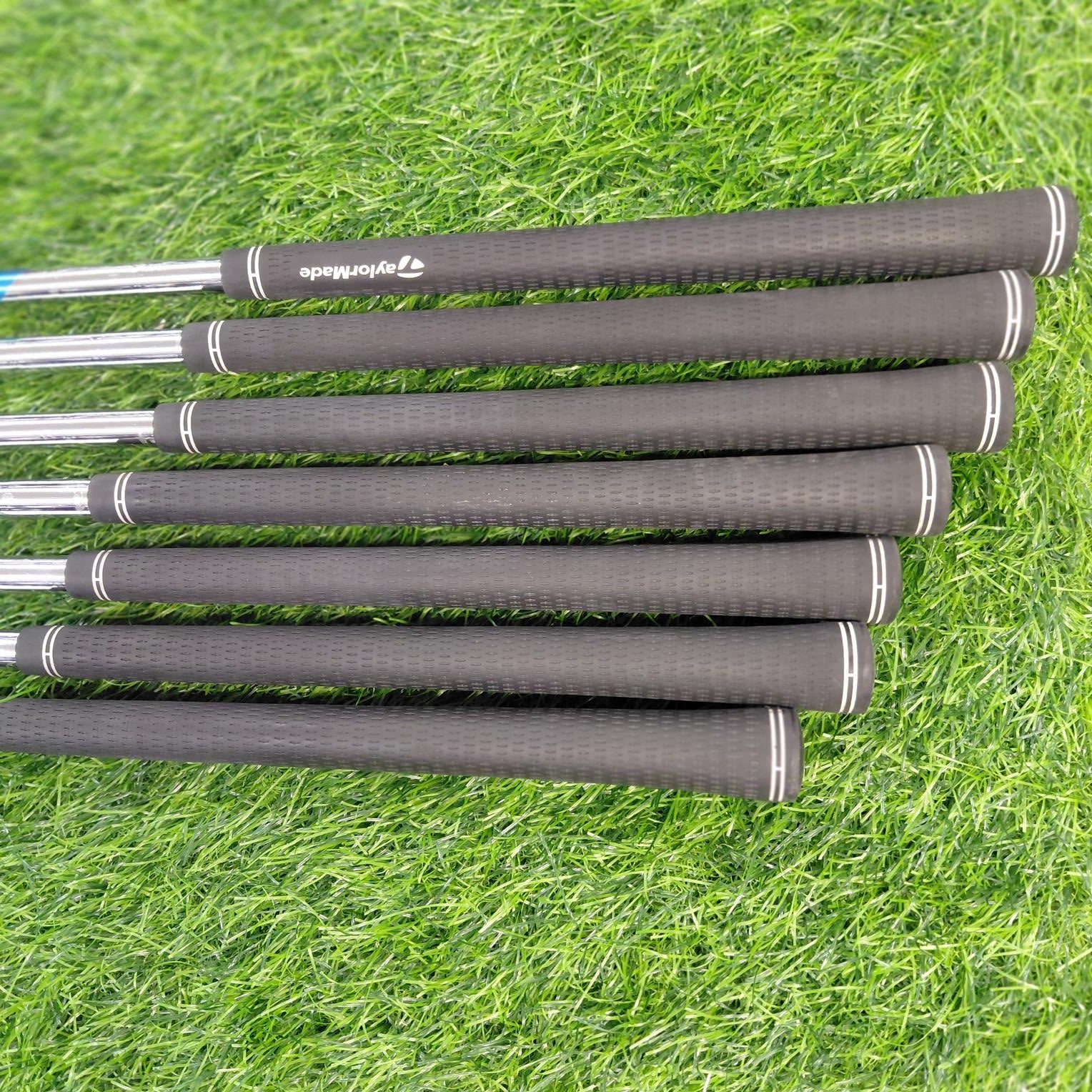 TaylorMade Iron Set / P 790 / R / 7pcs