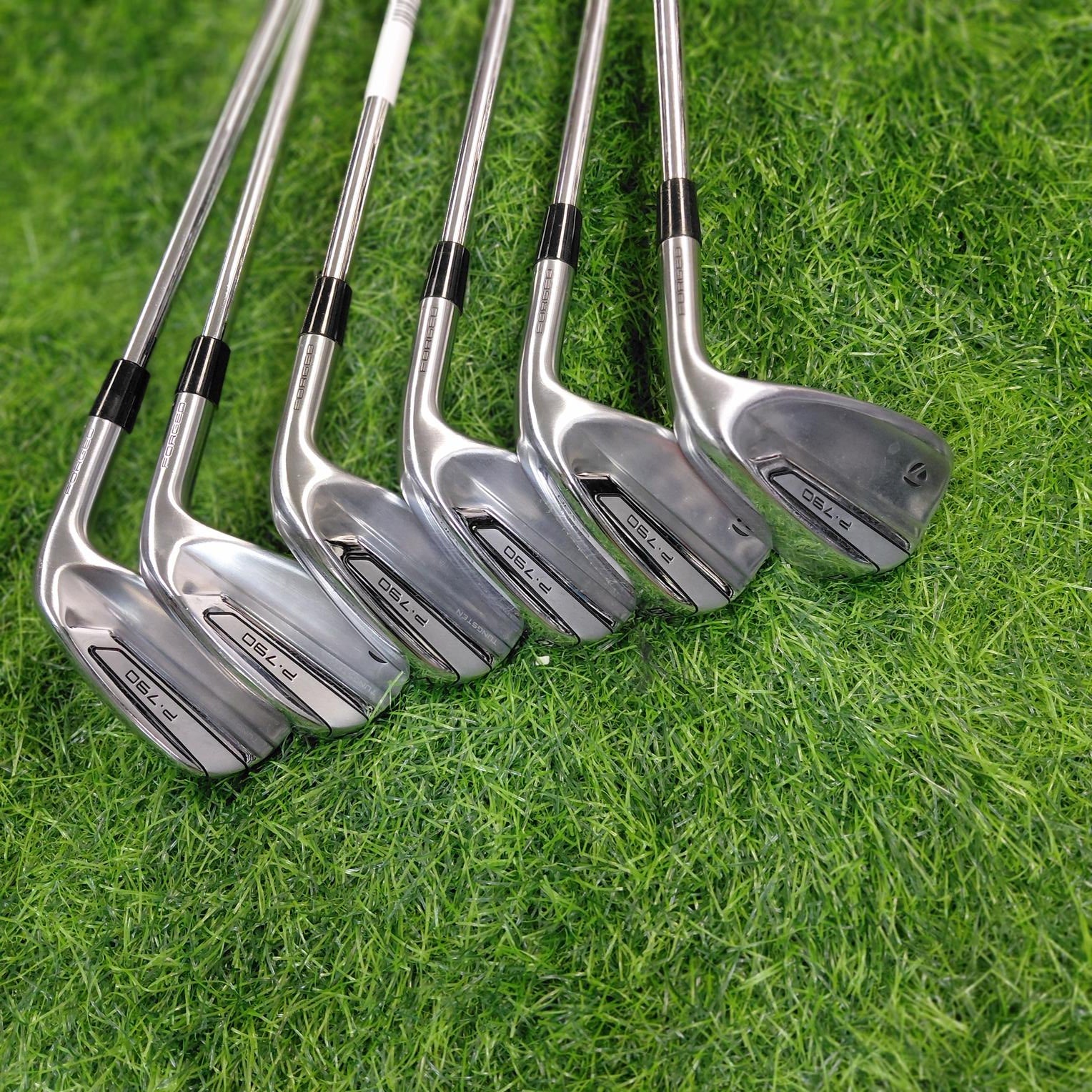 TaylorMade Iron Set / P790 / 6pcs / R