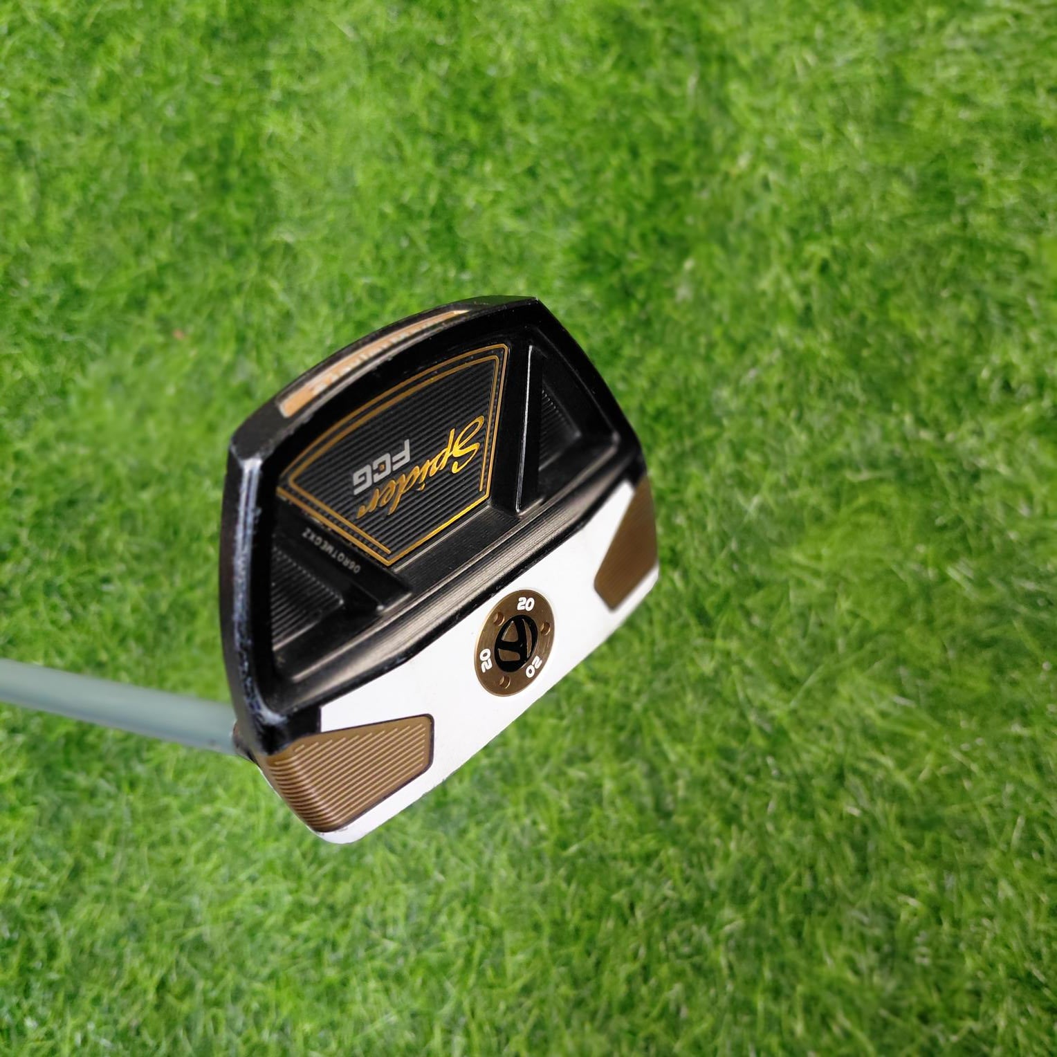 TaylorMade Putter / Spider FCG BLACK/WHITE Small Slant / 34"