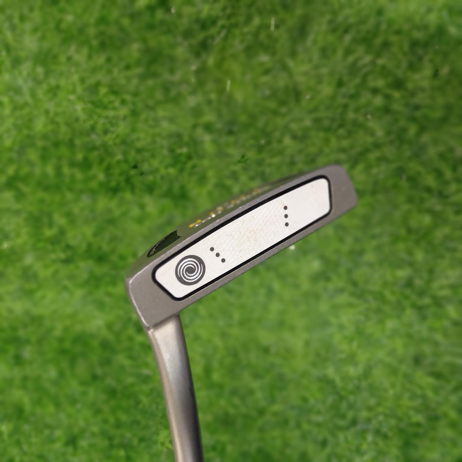 Odyssey Putter / White Hot Tour / 35"