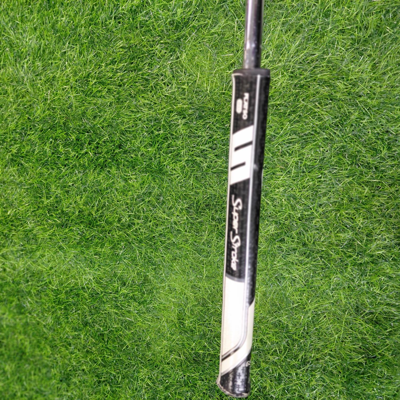 Odyssey Putter / White Hot Tour / 35"