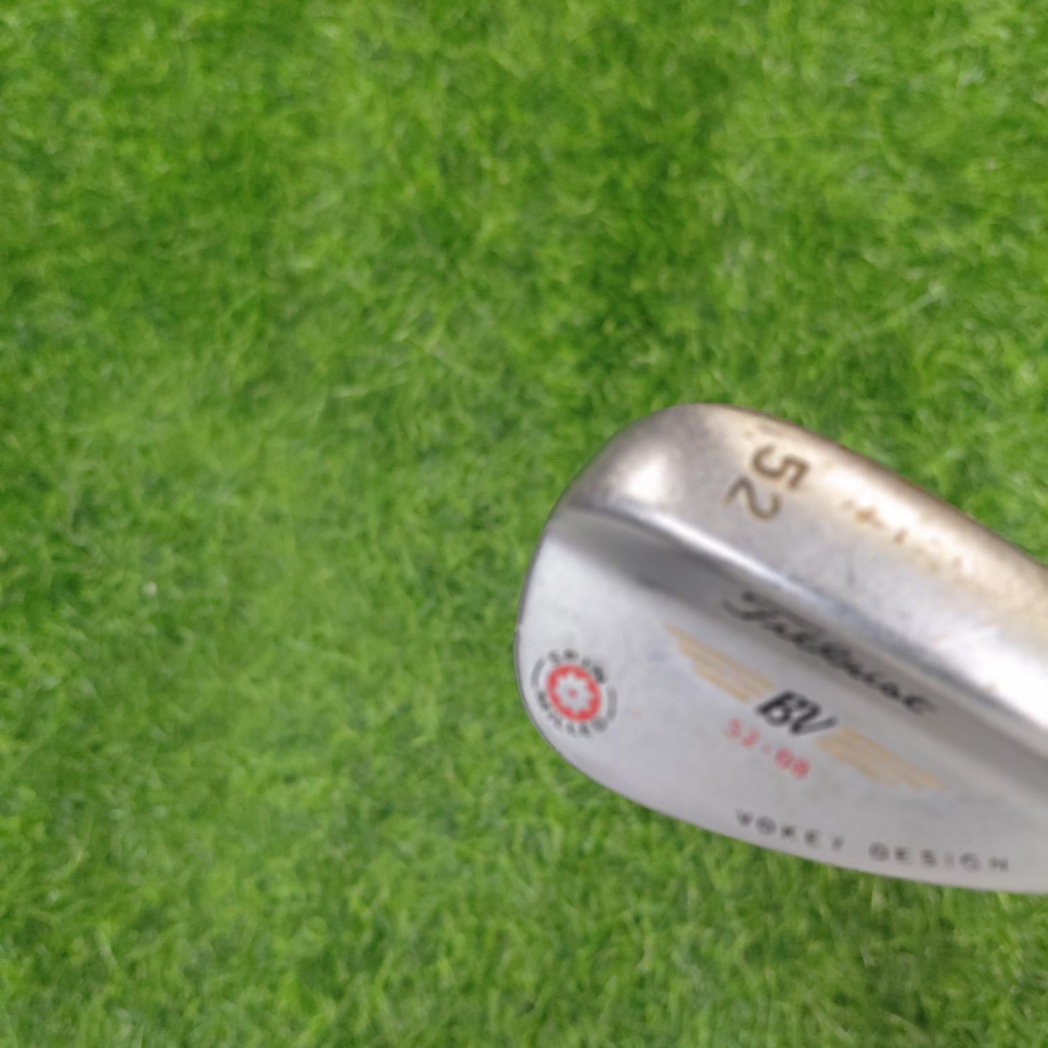 Titleist Wedge / Vokey spin milled / 52.0
