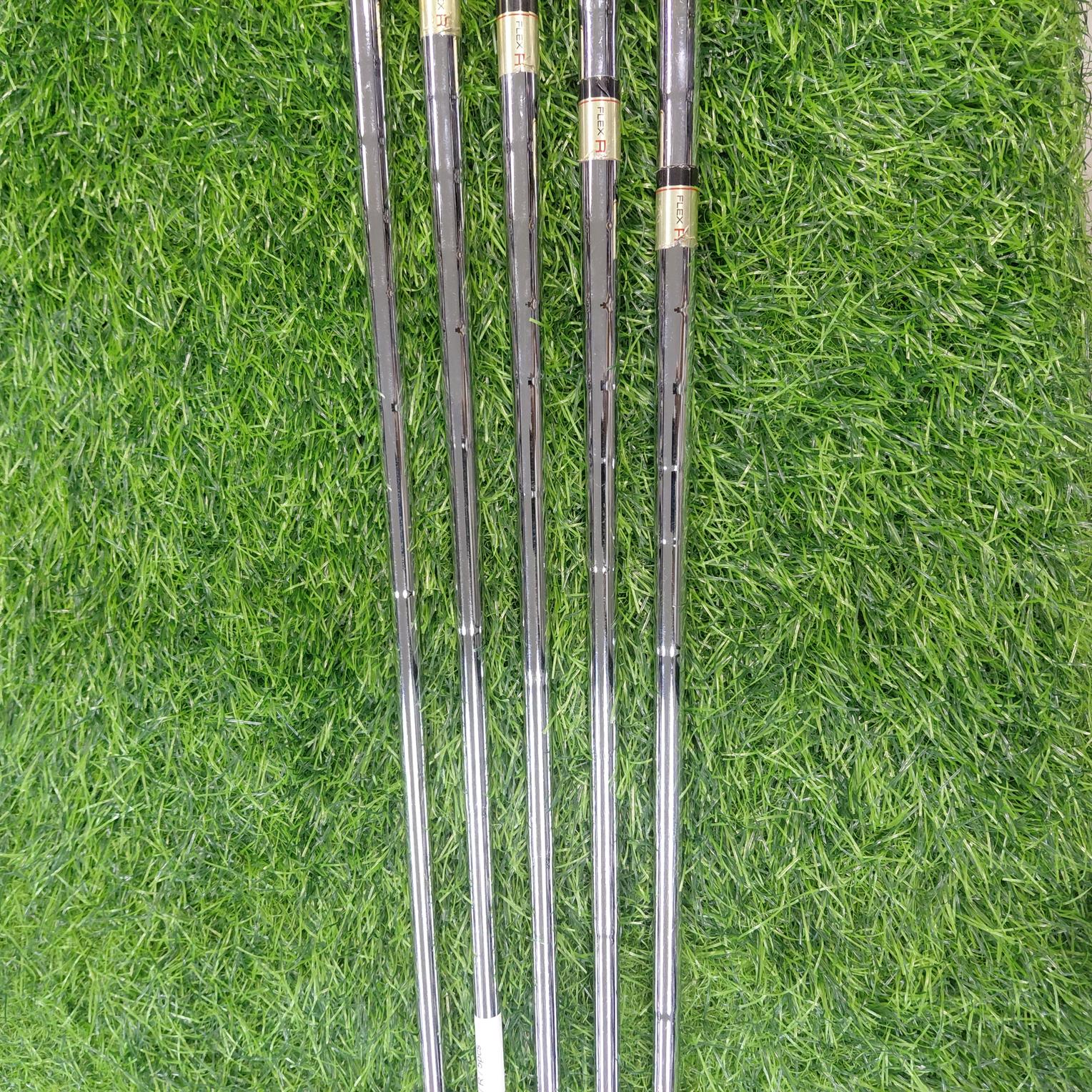 TaylorMade Iron Set / M2 / R / 5pcs