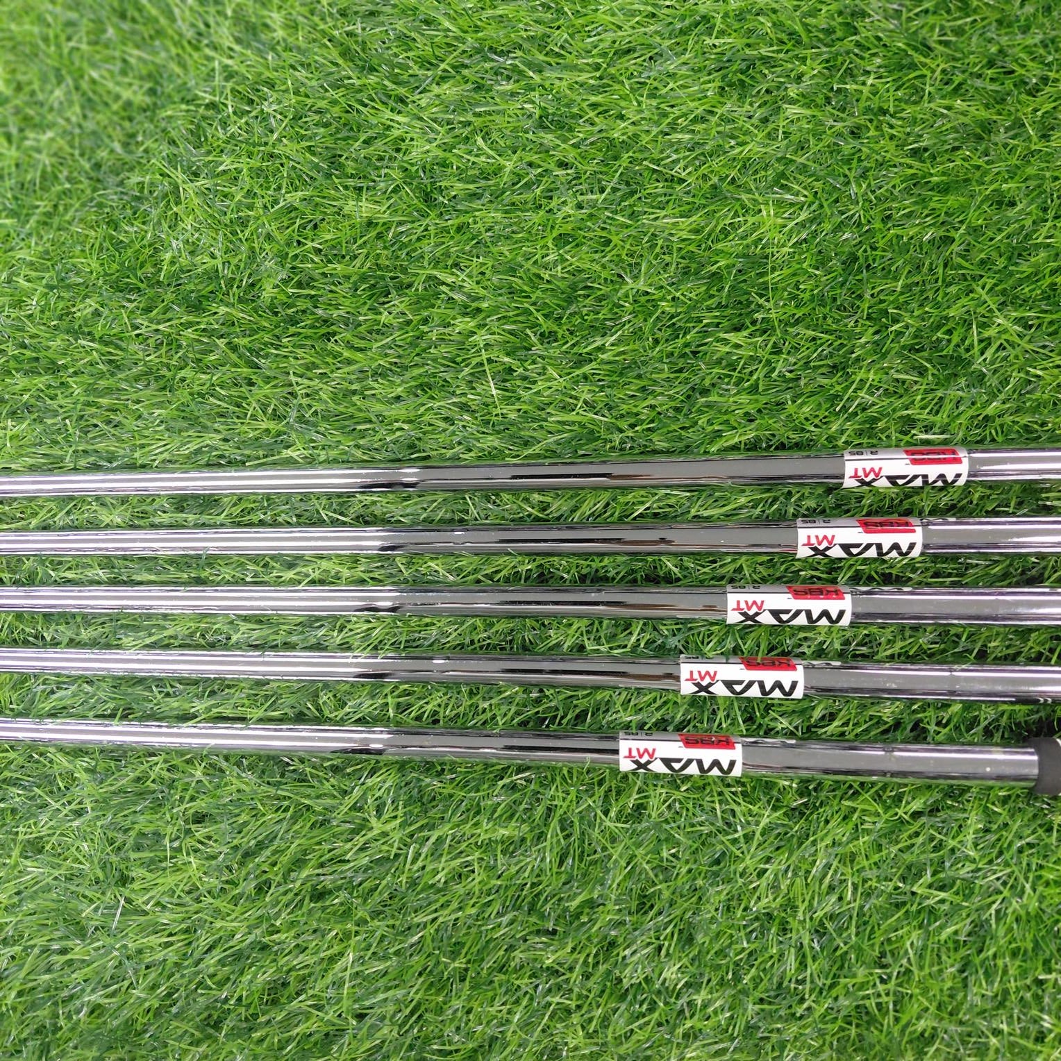 TaylorMade Iron Set / SIM2 MAX / 5pcs / R