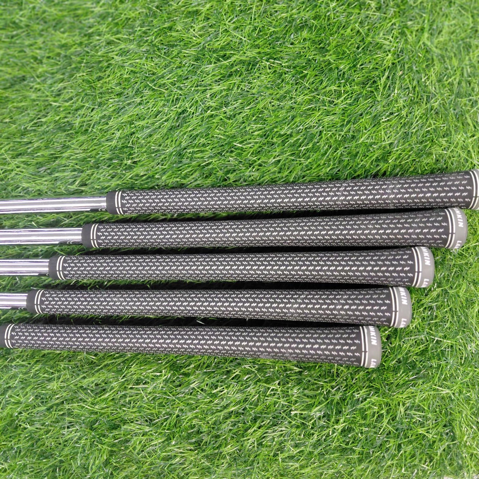 TaylorMade Iron Set / SIM2 MAX / 5pcs / R