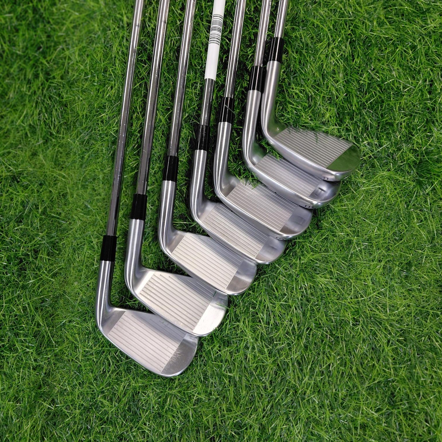 TaylorMade Iron Set / P790 (2025) / 7pcs / Lefty / S