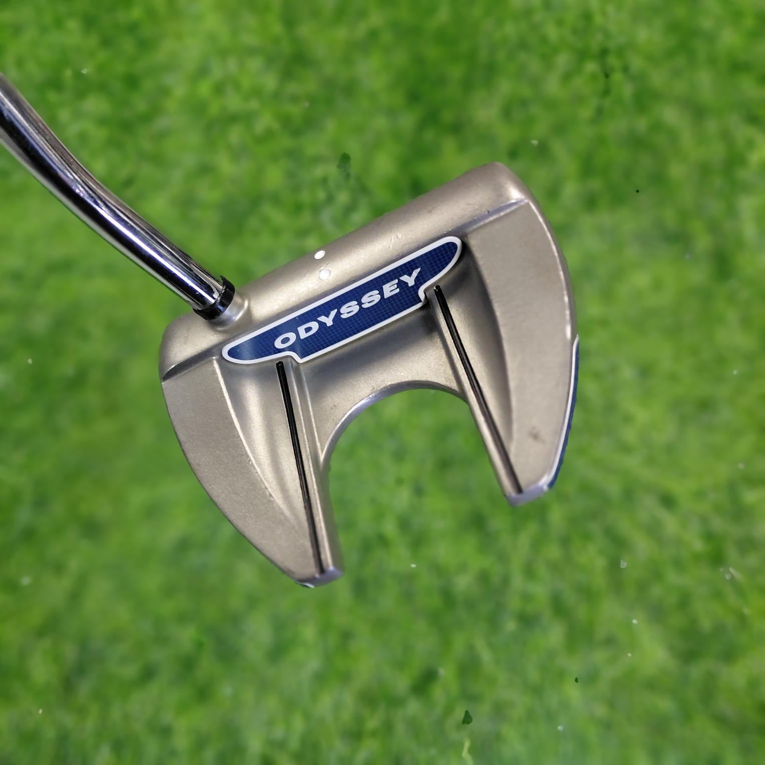 Odyssey Putter / WHITE HOT RX V-LINE FANG / 33"