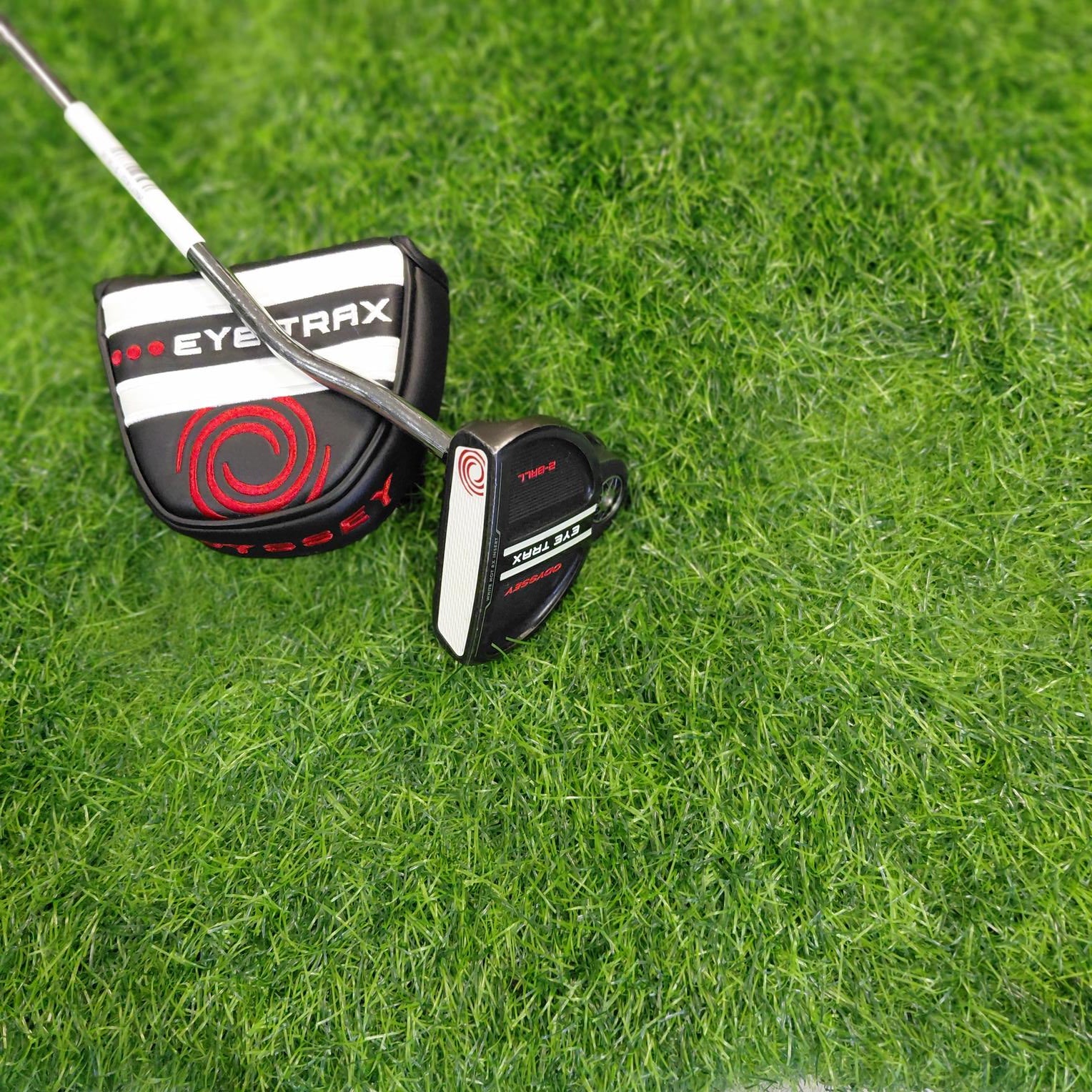 Odyssey Putter / EYE TRAX 2BALL / 33"