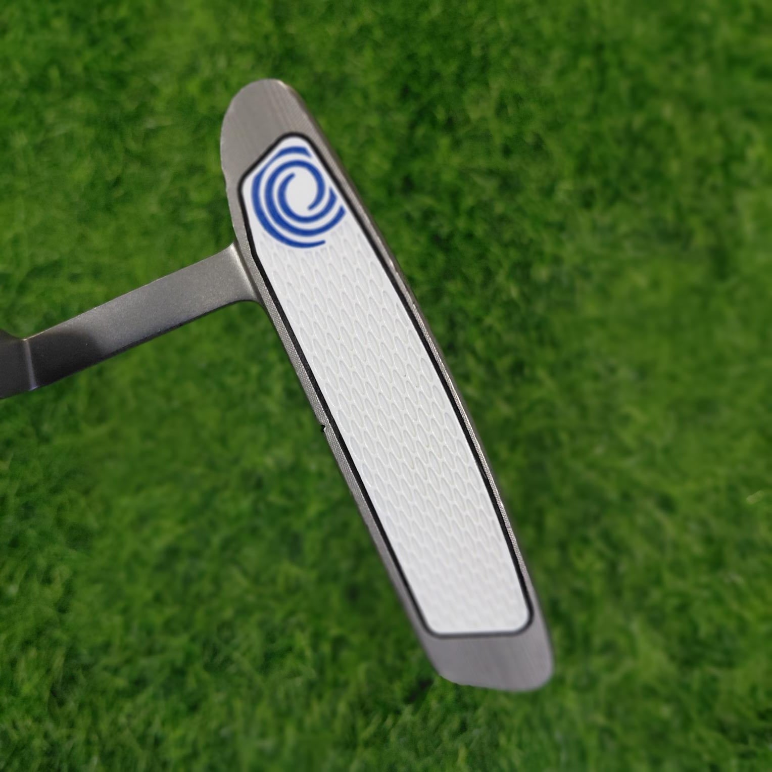 Odyssey Putter / WHITE HOT RX / 33"