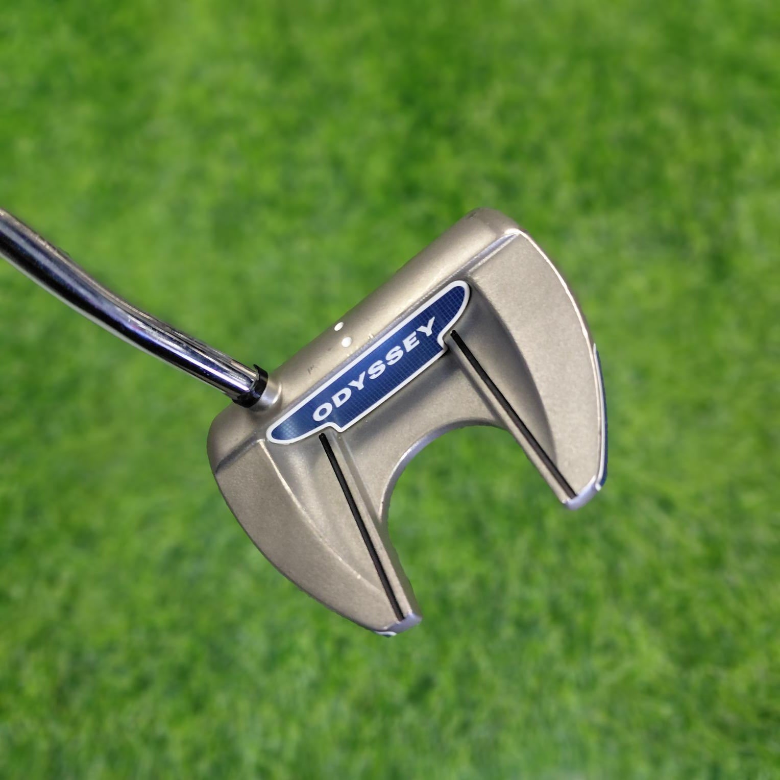 Odyssey Putter / WHITE HOT RX V-LINE FANG / 33"