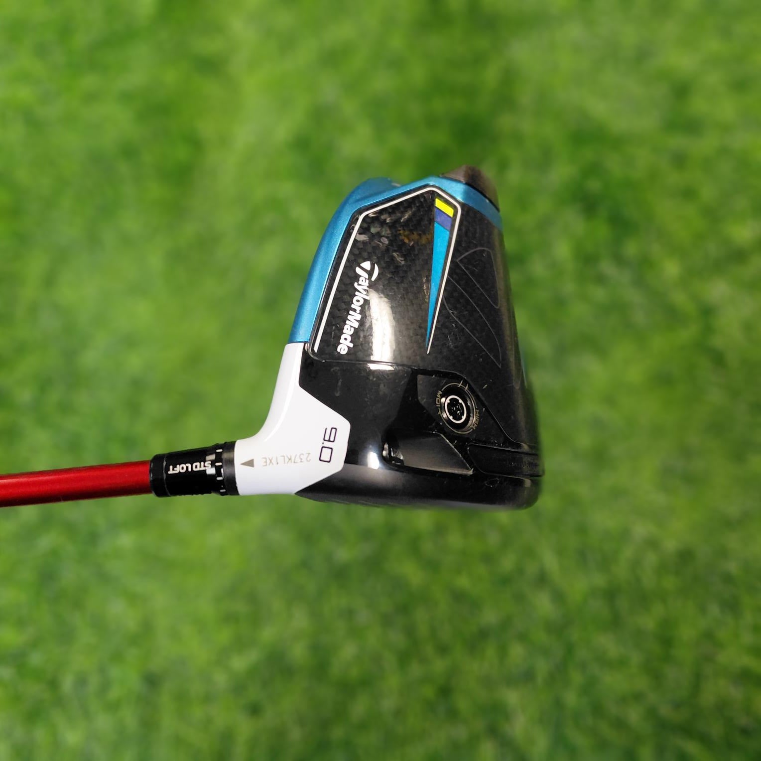TaylorMade Driver / SIM2 Max / R