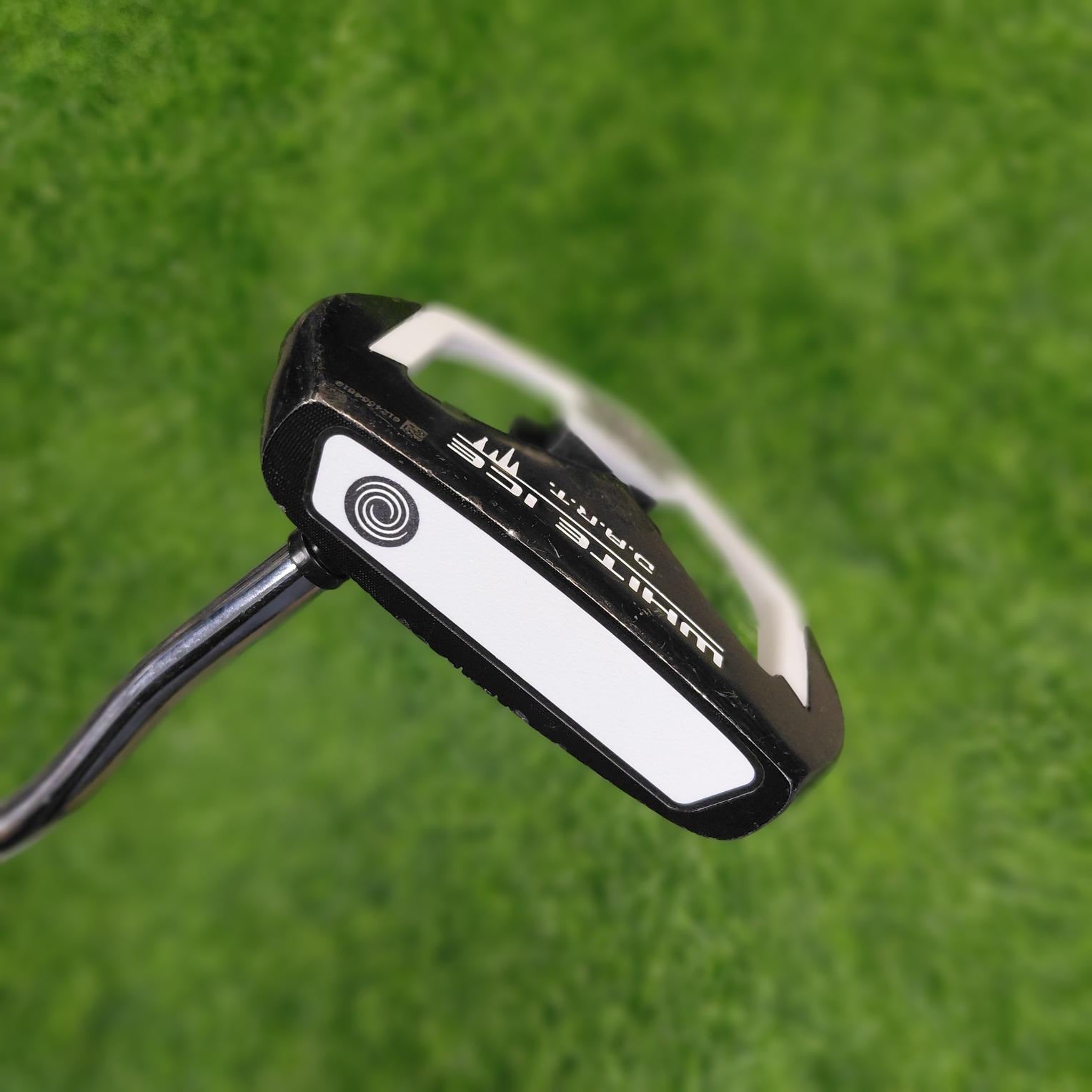 Odyssey Putter / WHITE ICE DART BLACK / 34"