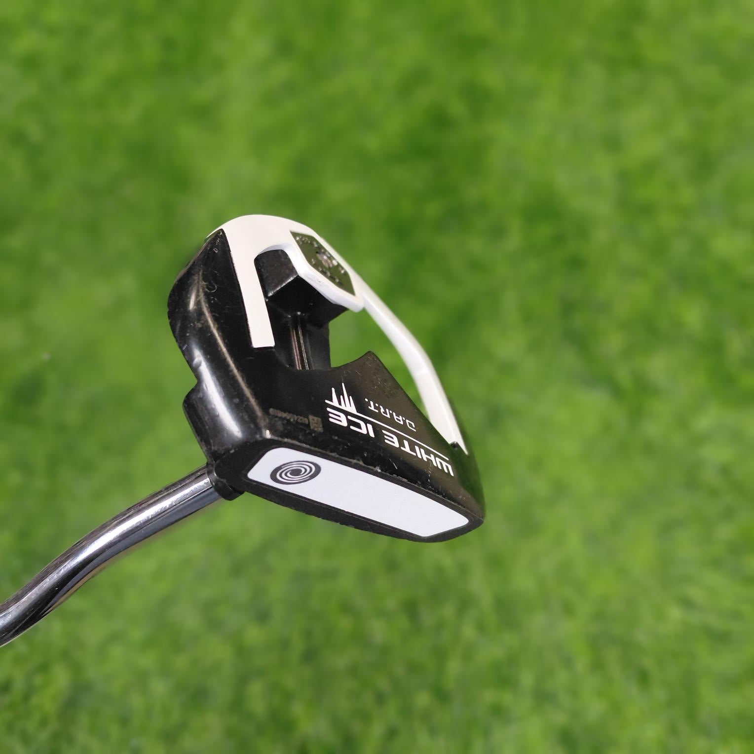Odyssey Putter / WHITE ICE DART BLACK / 34"