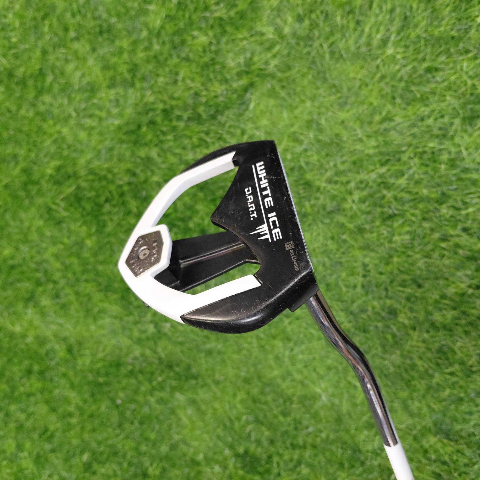 Odyssey Putter / WHITE ICE DART BLACK / 34"