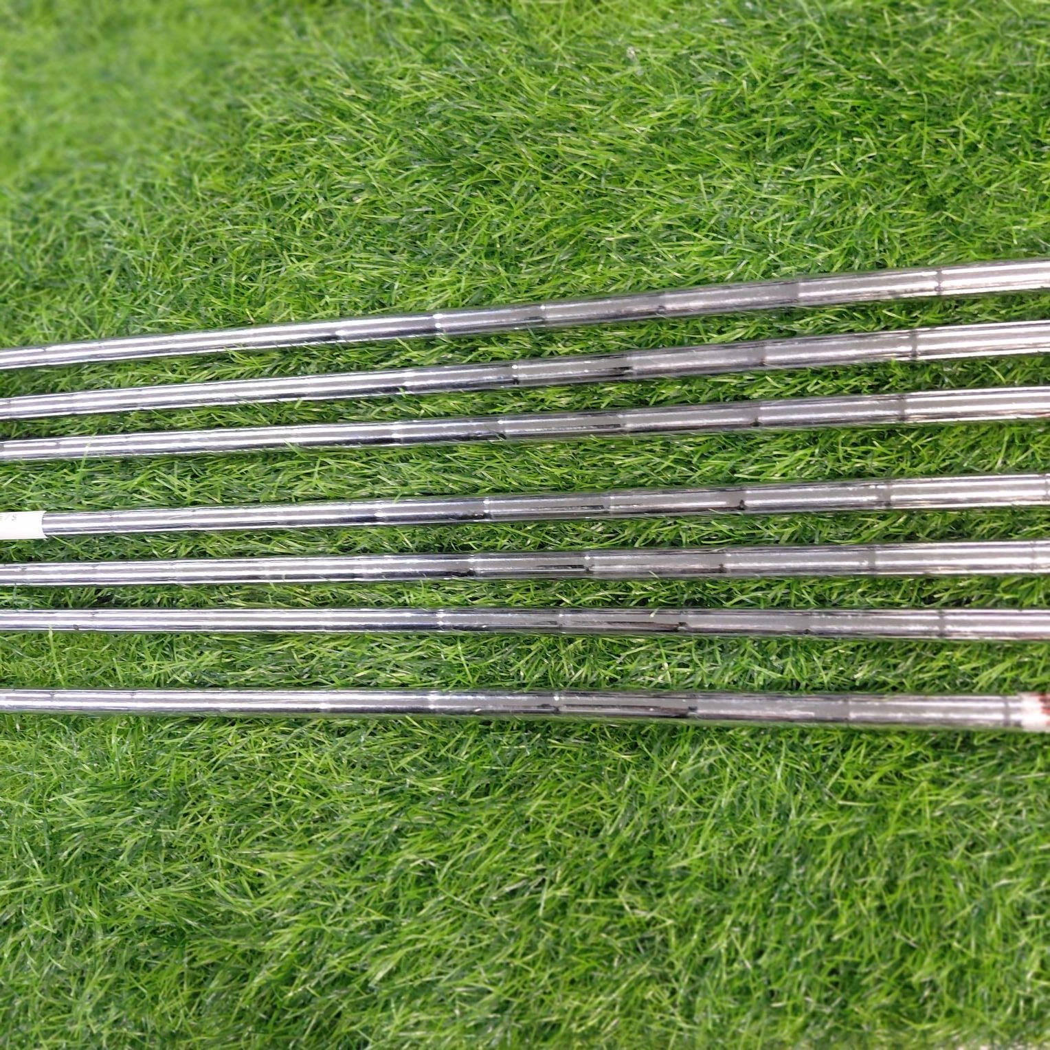 TaylorMade Iron Set / R9 / 8pcs / Lefty / S