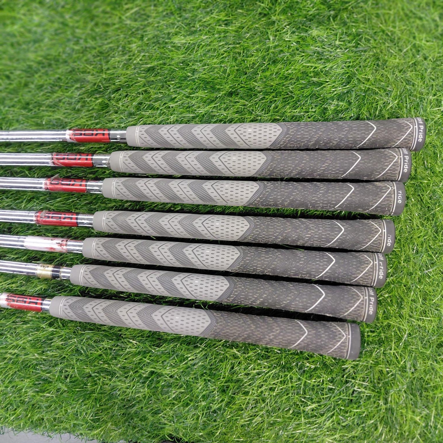 TaylorMade Iron Set / R9 / 8pcs / Lefty / S