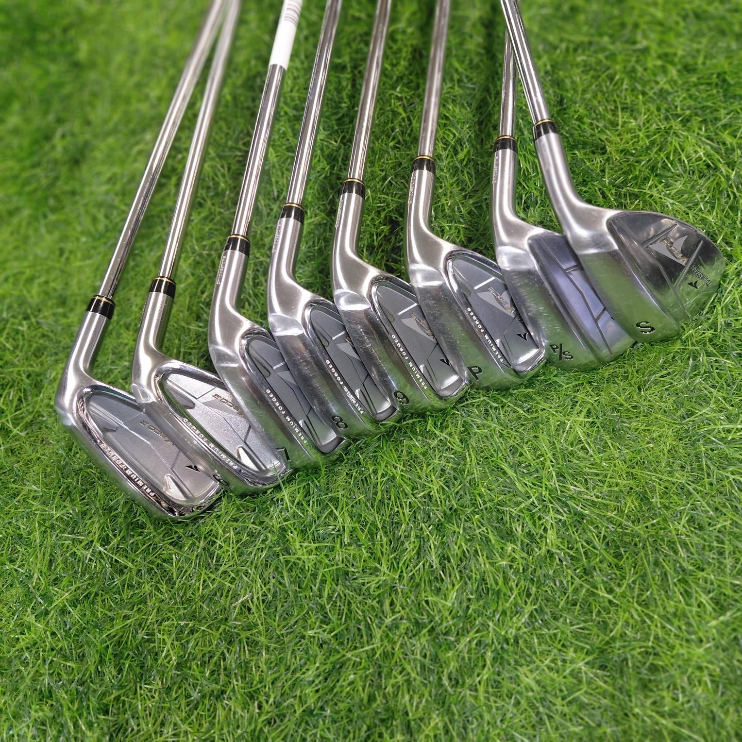 Bridgestone Iron Set / V300 / 8pcs / S