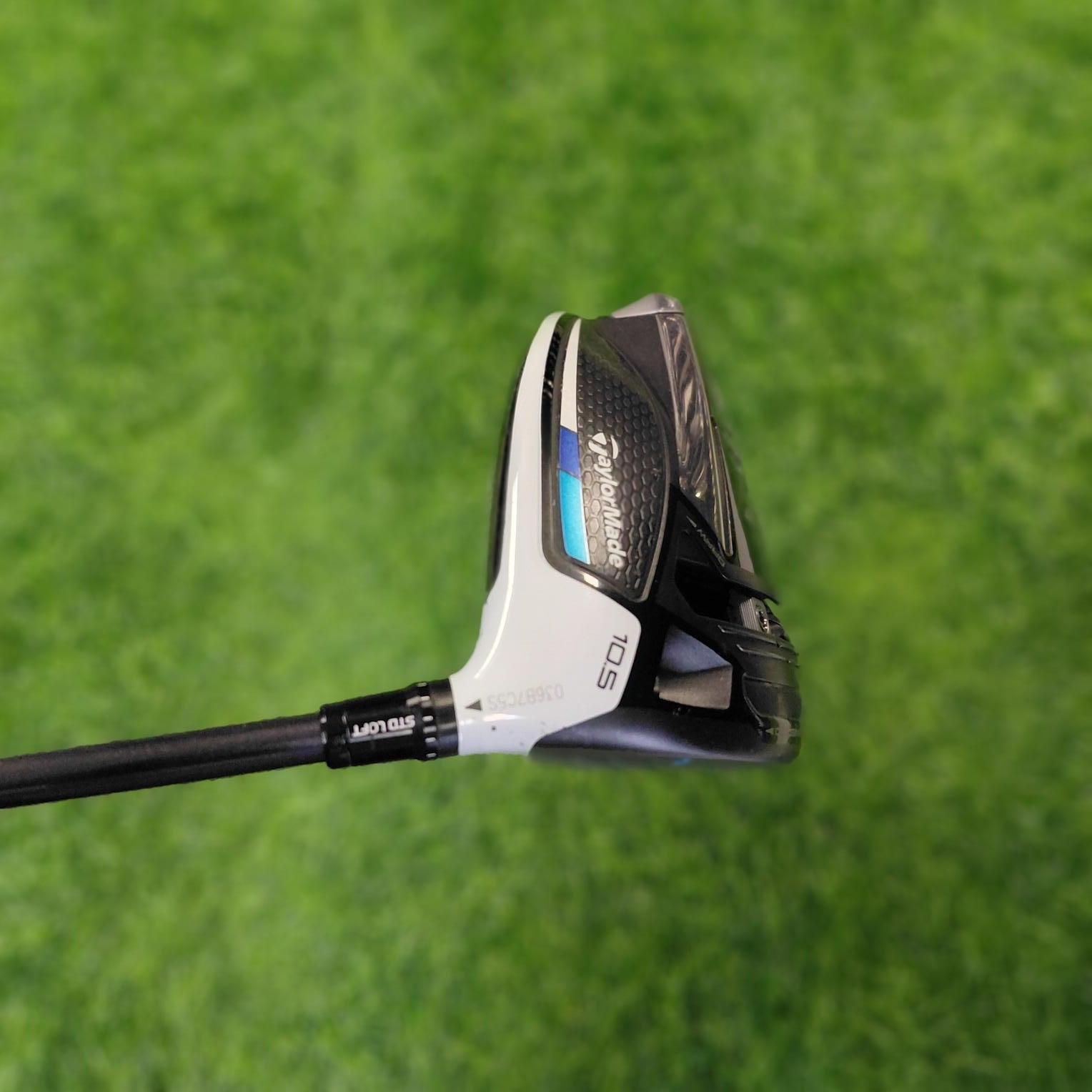 TaylorMade Driver / SIM / 10.5° / R