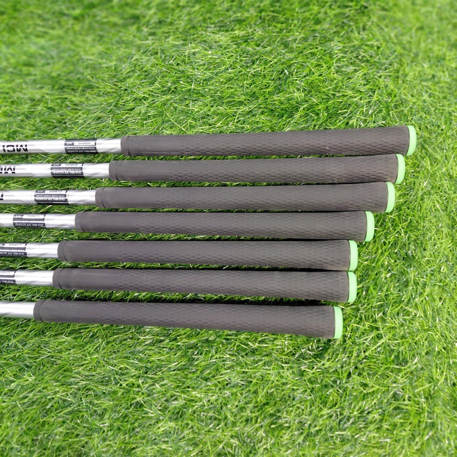 Titleist Iron Set / T300 / 7pcs / R