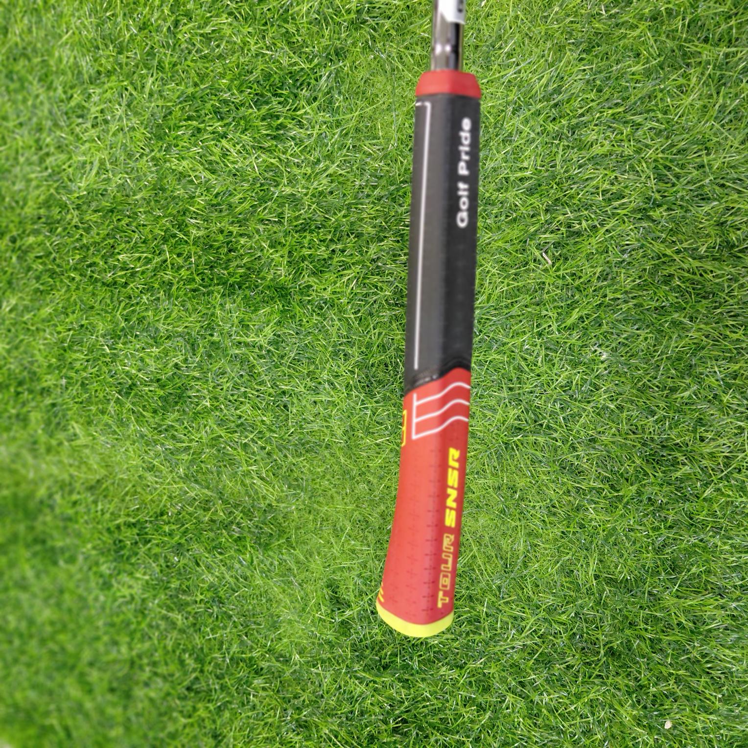 TaylorMade Putter / GHOST Manta / 35"