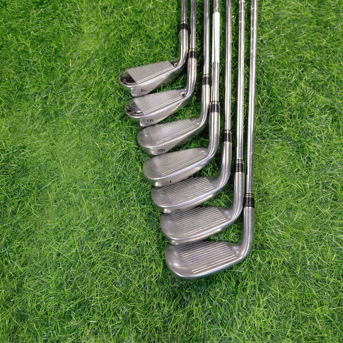 TaylorMade Iron Set / BURNER PLUS / 7pcs / Uni