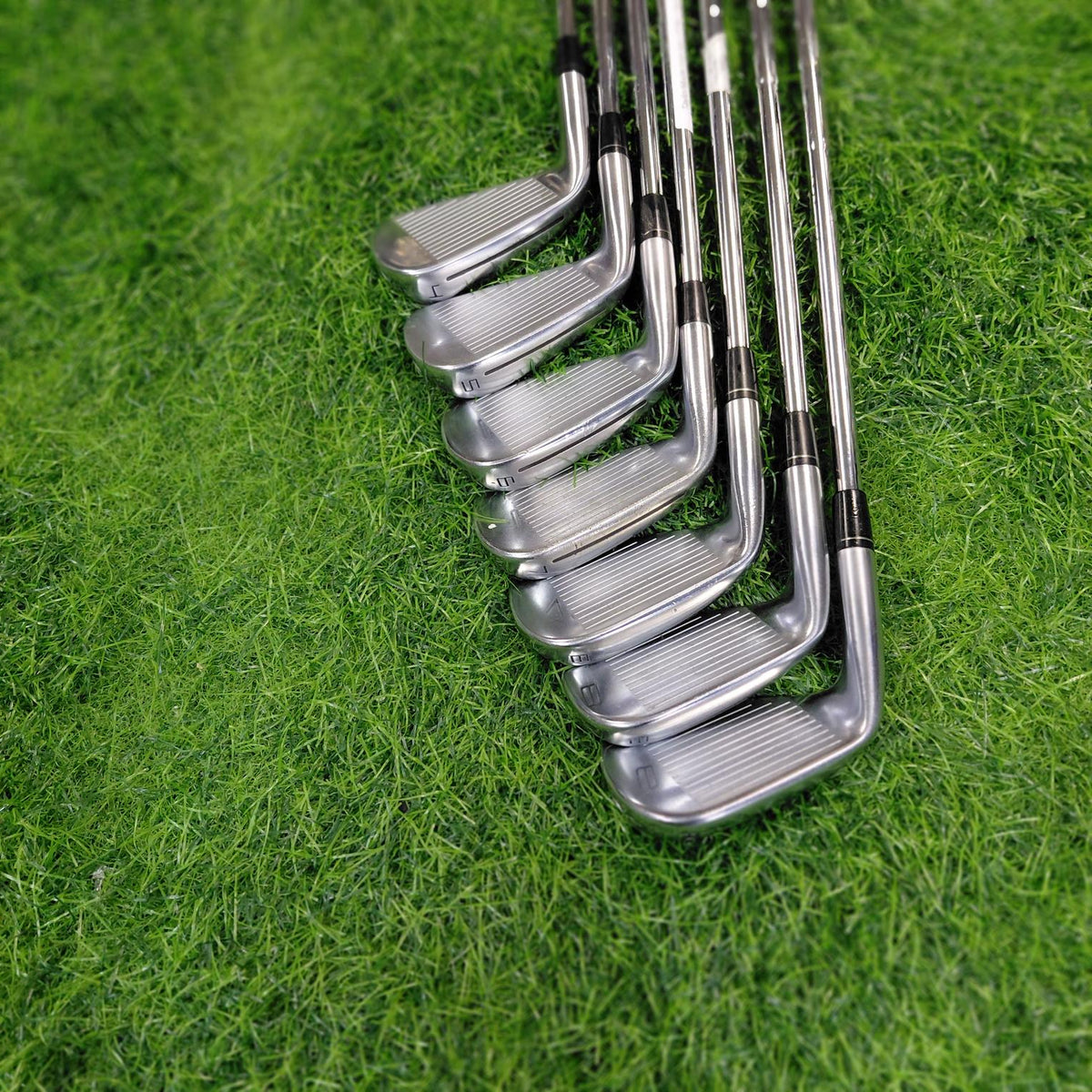 TaylorMade Iron Set / P790 / 7pcs / S