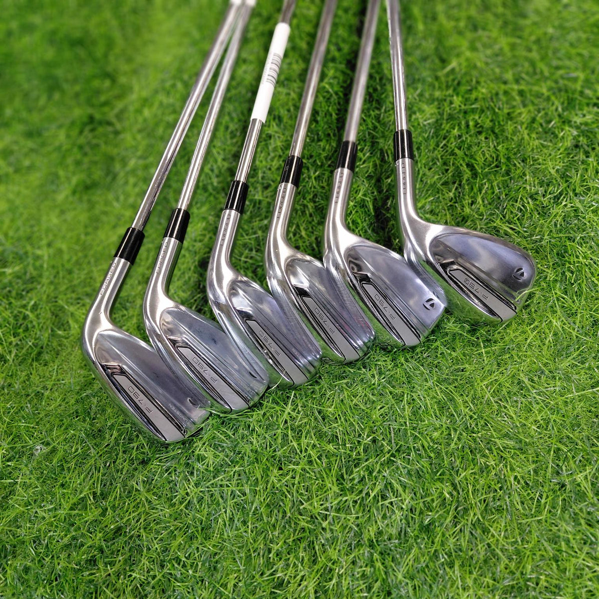 TaylorMade Iron Set / P790 / 6pcs / R