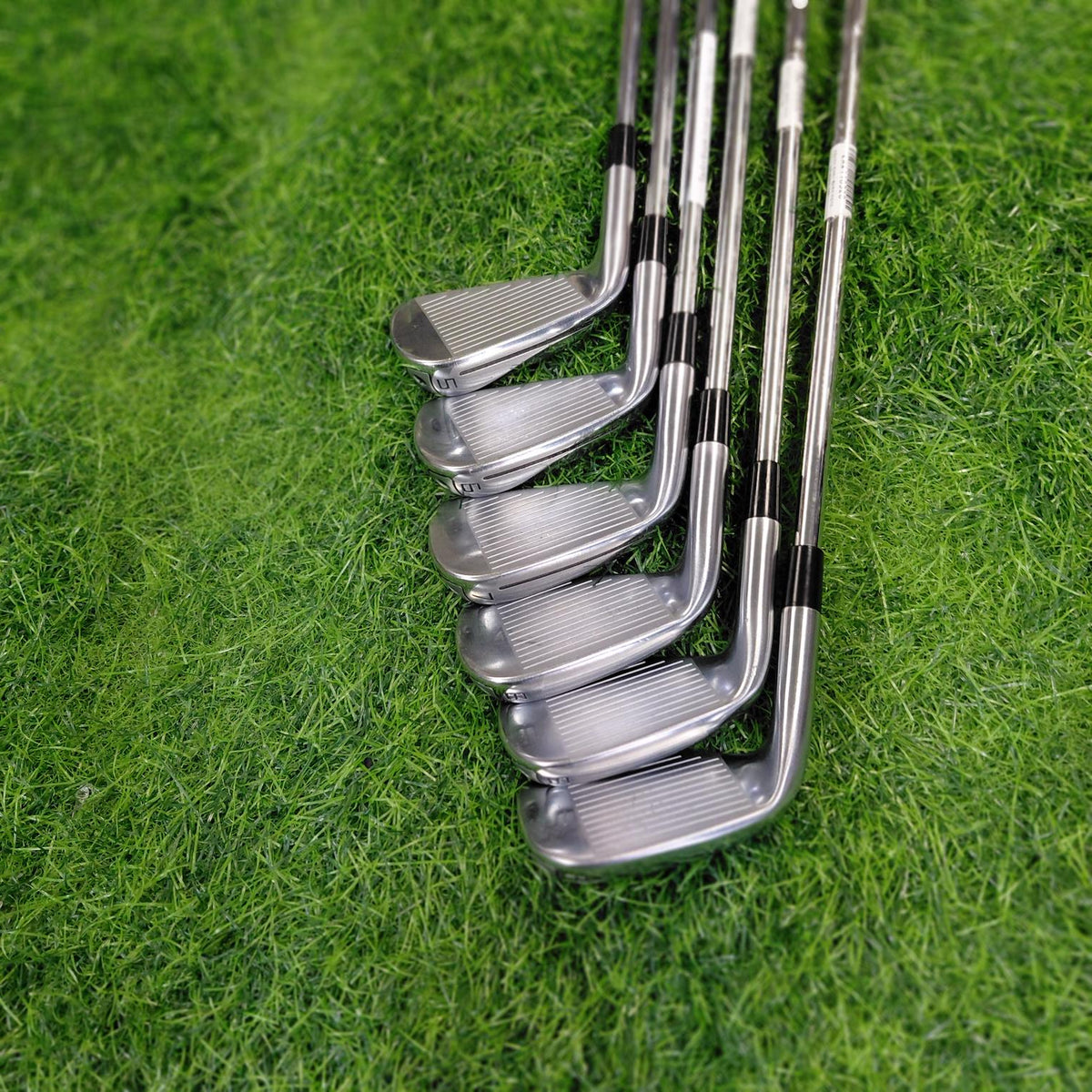TaylorMade Iron Set / P790 / 6pcs / R