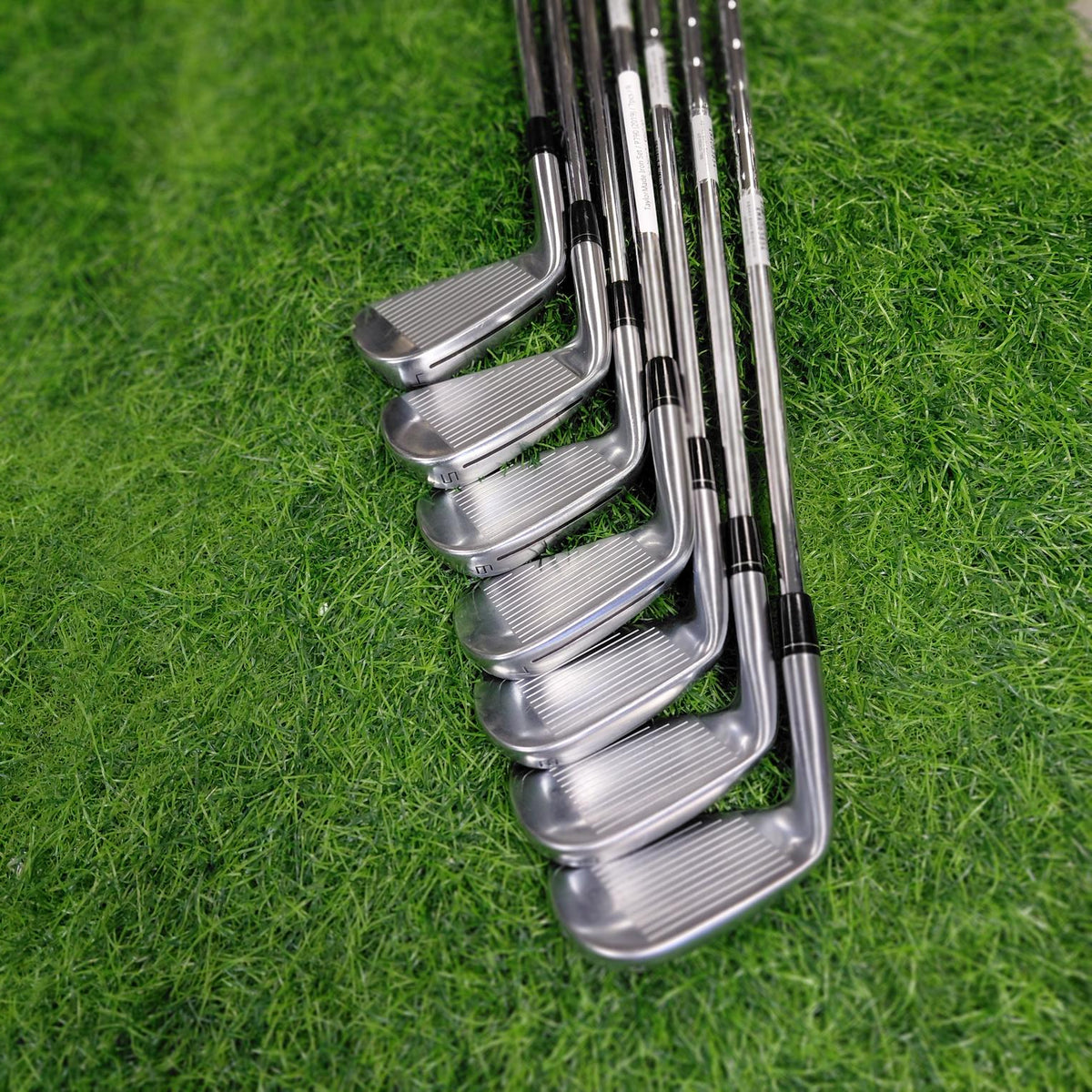 TaylorMade Iron Set / P790 (2019) / 7pcs / R