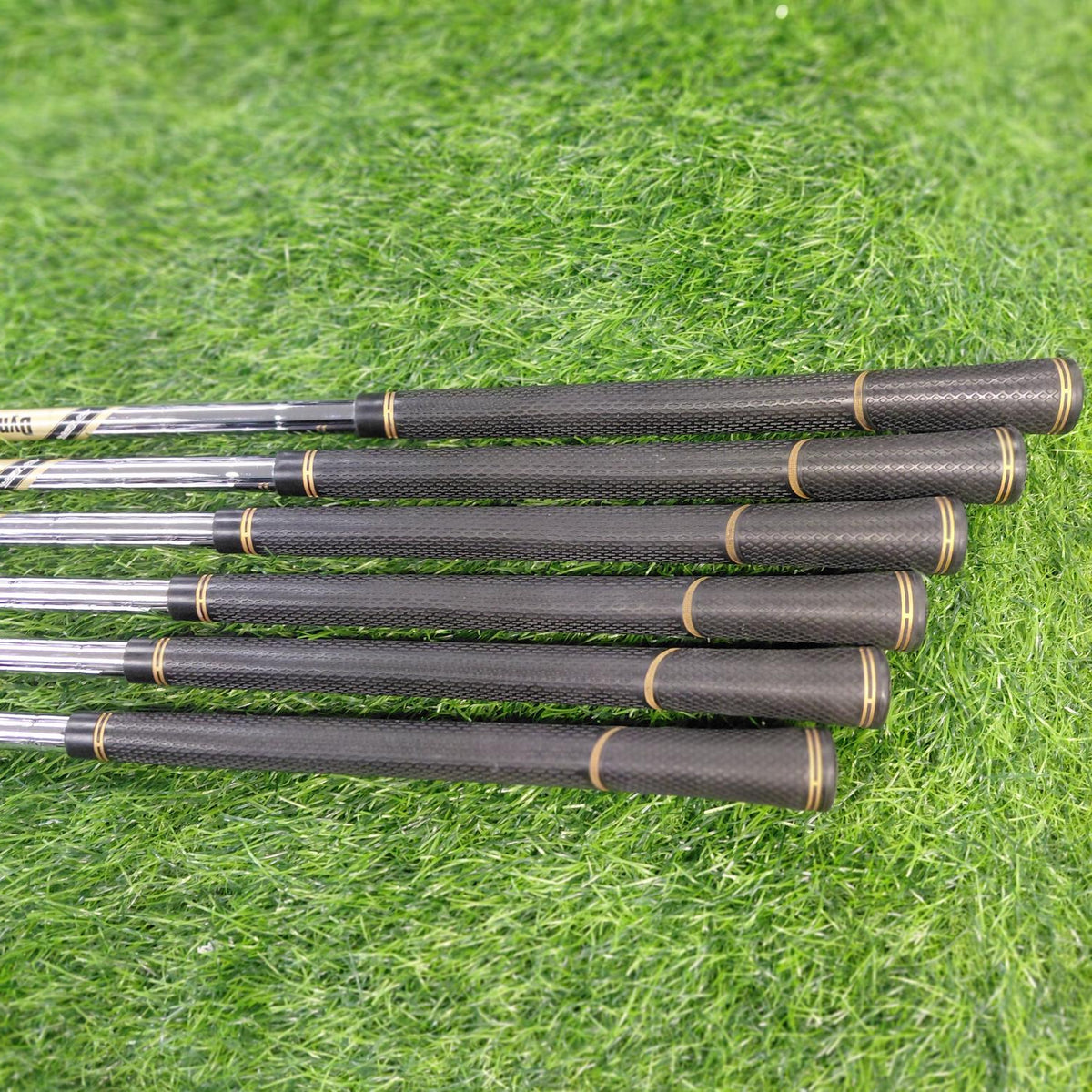 Titleist Iron Set / 710 MB / 6pcs / S