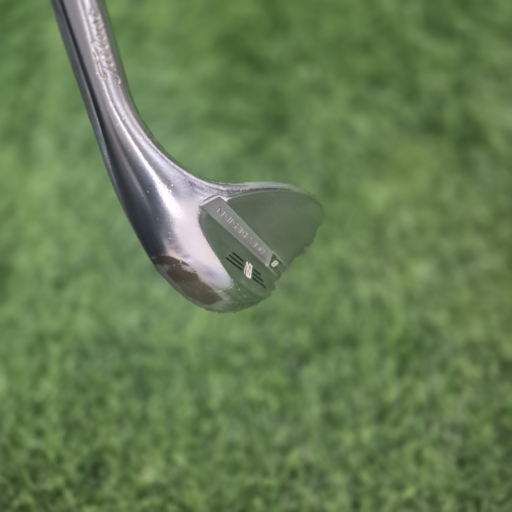 Titleist Wedge / Vokey SM8 Tour Chrome / 60-04°