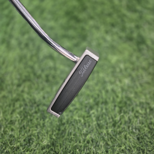 Scotty Cameron Putter / Futura 5.5M / 33"