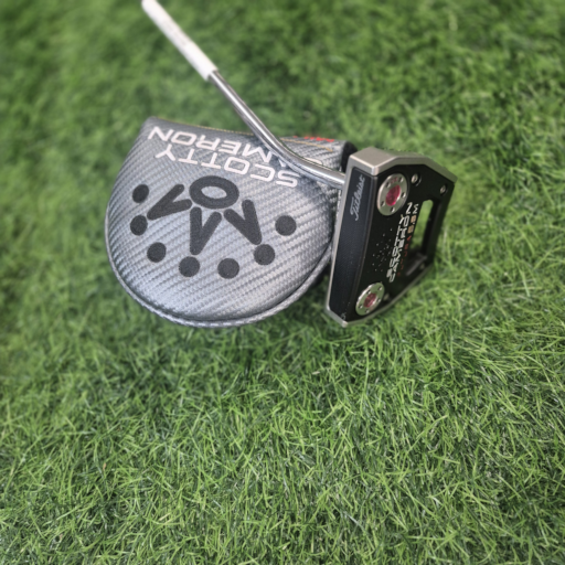Scotty Cameron Putter / Futura 5.5M / 33"